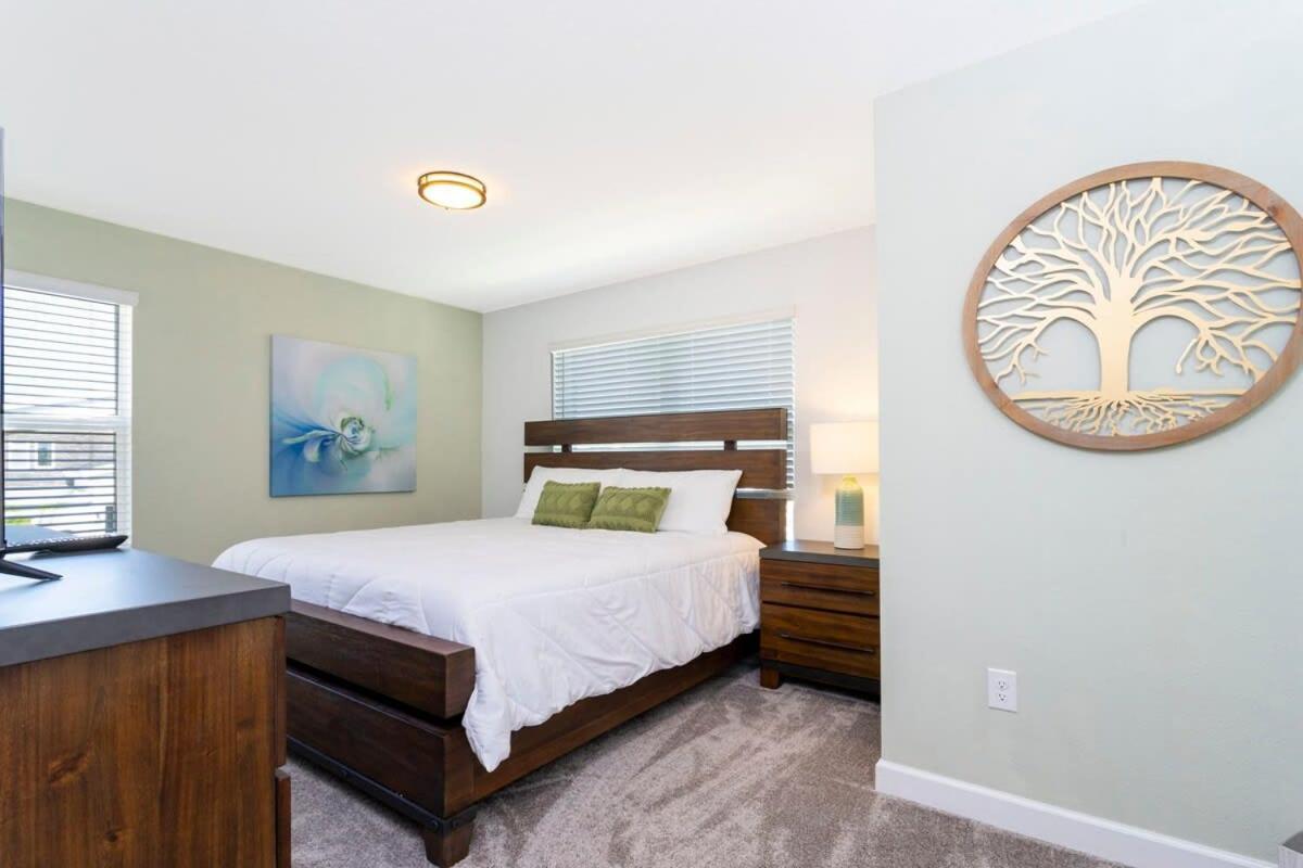 Gorgeous 5 Bd W/ Pool Close To @ Champions Gate 948 *