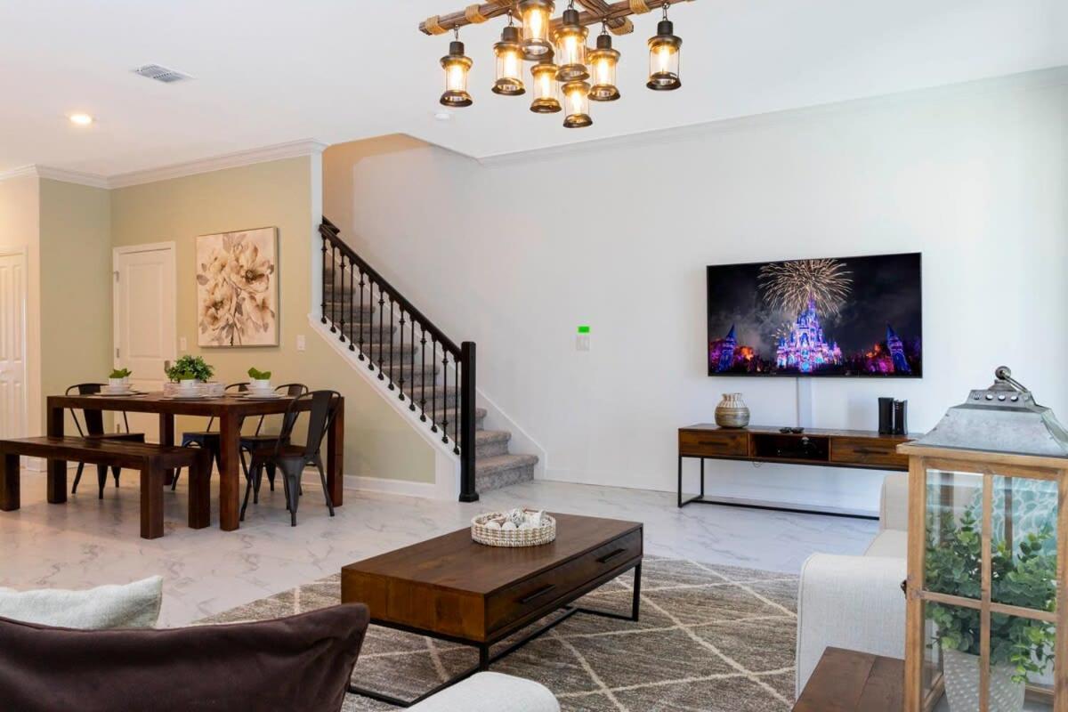Gorgeous 5 Bd W/ Pool Close To @ Champions Gate 948 Holiday home