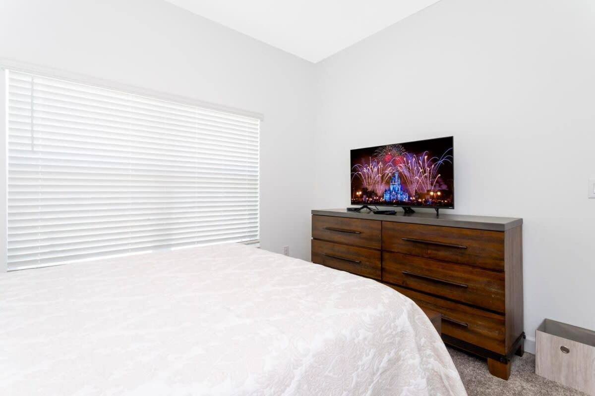 Gorgeous 5 Bd W/ Pool Close To @ Champions Gate 948