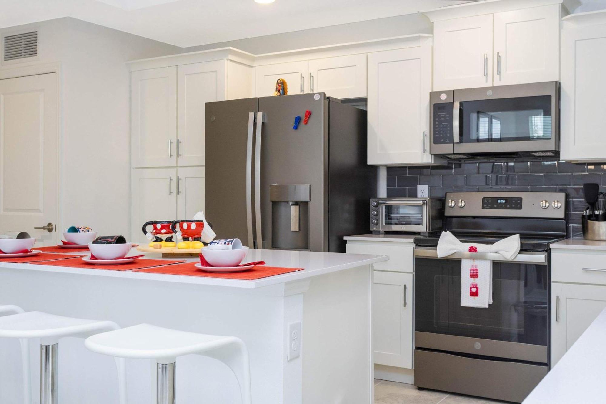 Gorgeous 3bd 8 Guests @storey Close To 101 3191 *