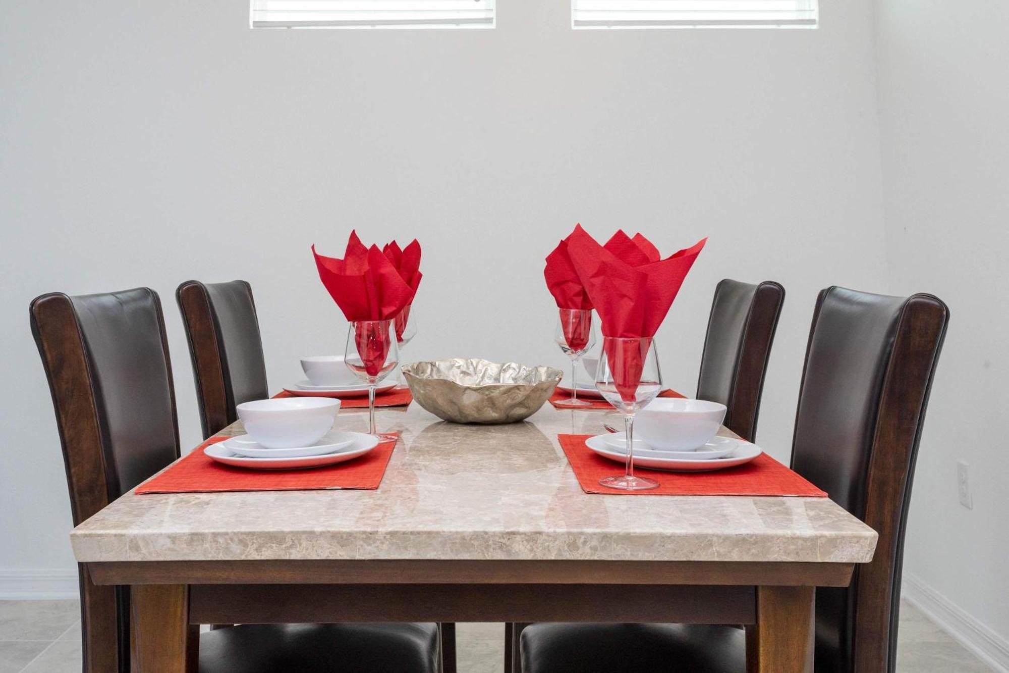 Gorgeous 3bd 8 Guests @storey Close To 101 3191 Holiday home *