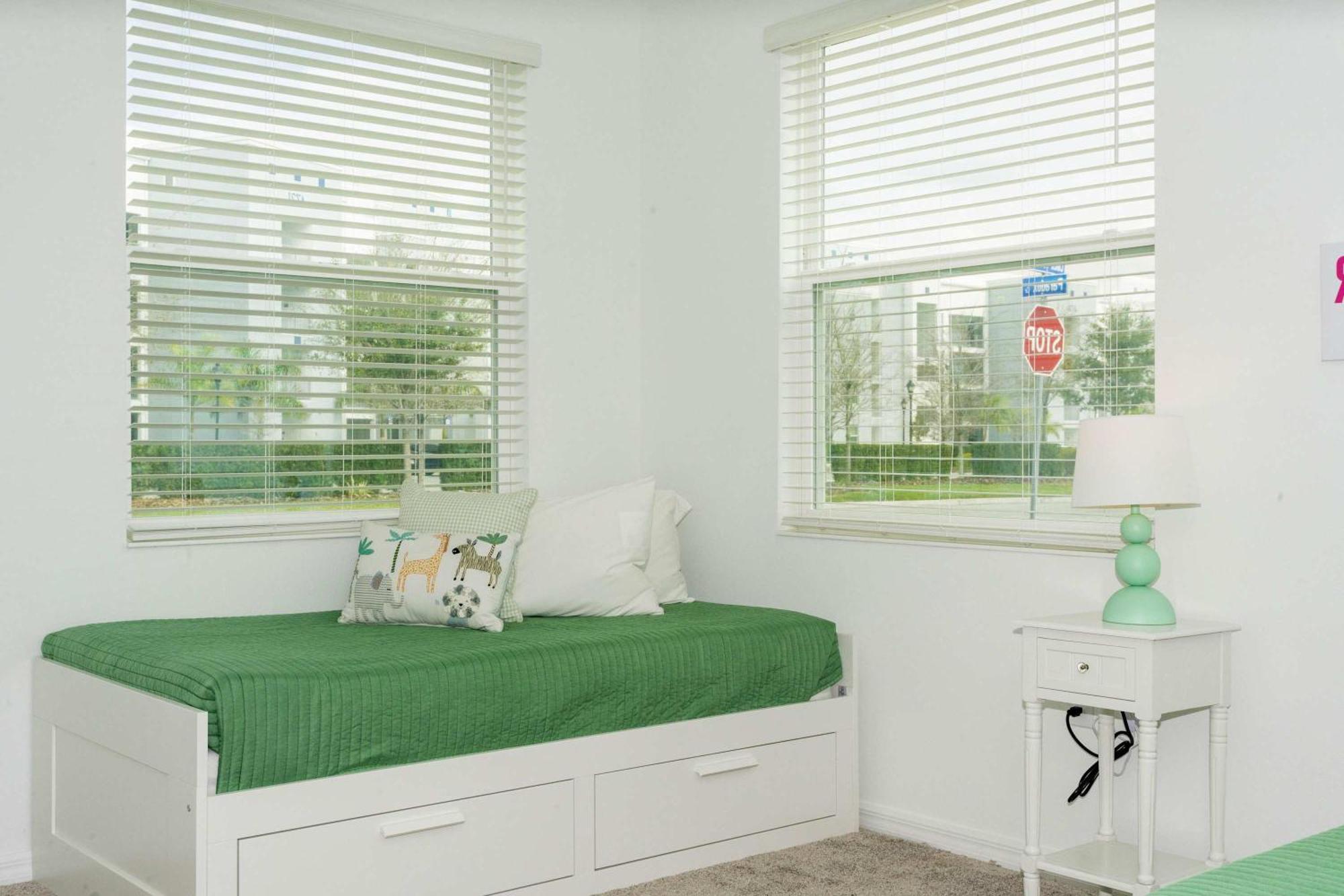 Gorgeous 3bd 8 Guests @storey Close To 101 3191 Holiday home