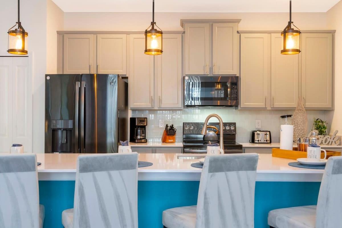Splendid 4 Bd W/ Pool Close To @ Champions Gate 1006 Kissimmee