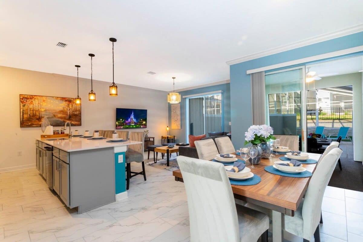 Splendid 4 Bd W/ Pool Close To @ Champions Gate 1006 *