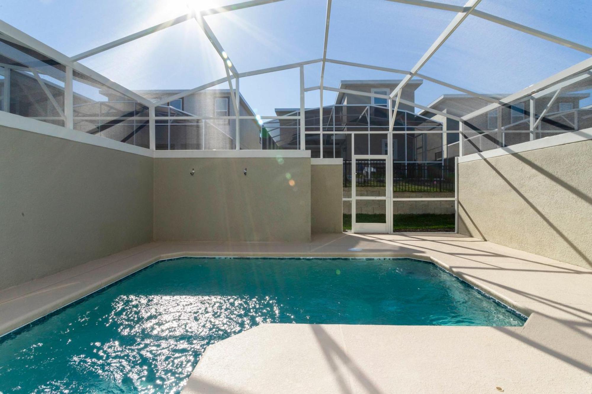 Stunning 4 Bd W/ Pool Close To @ Champions Gate 990 Holiday home