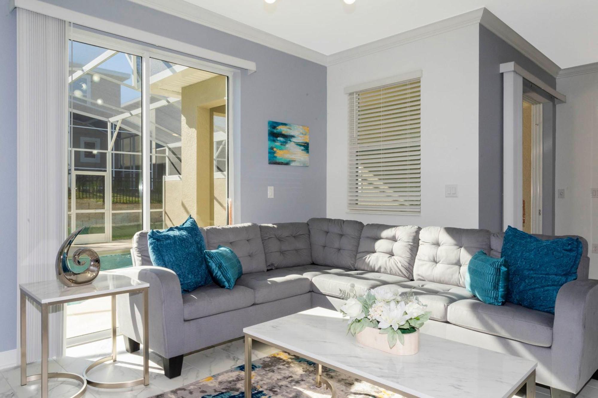 Stunning 4 Bd W/ Pool Close To @ Champions Gate 990 Holiday home Kissimmee