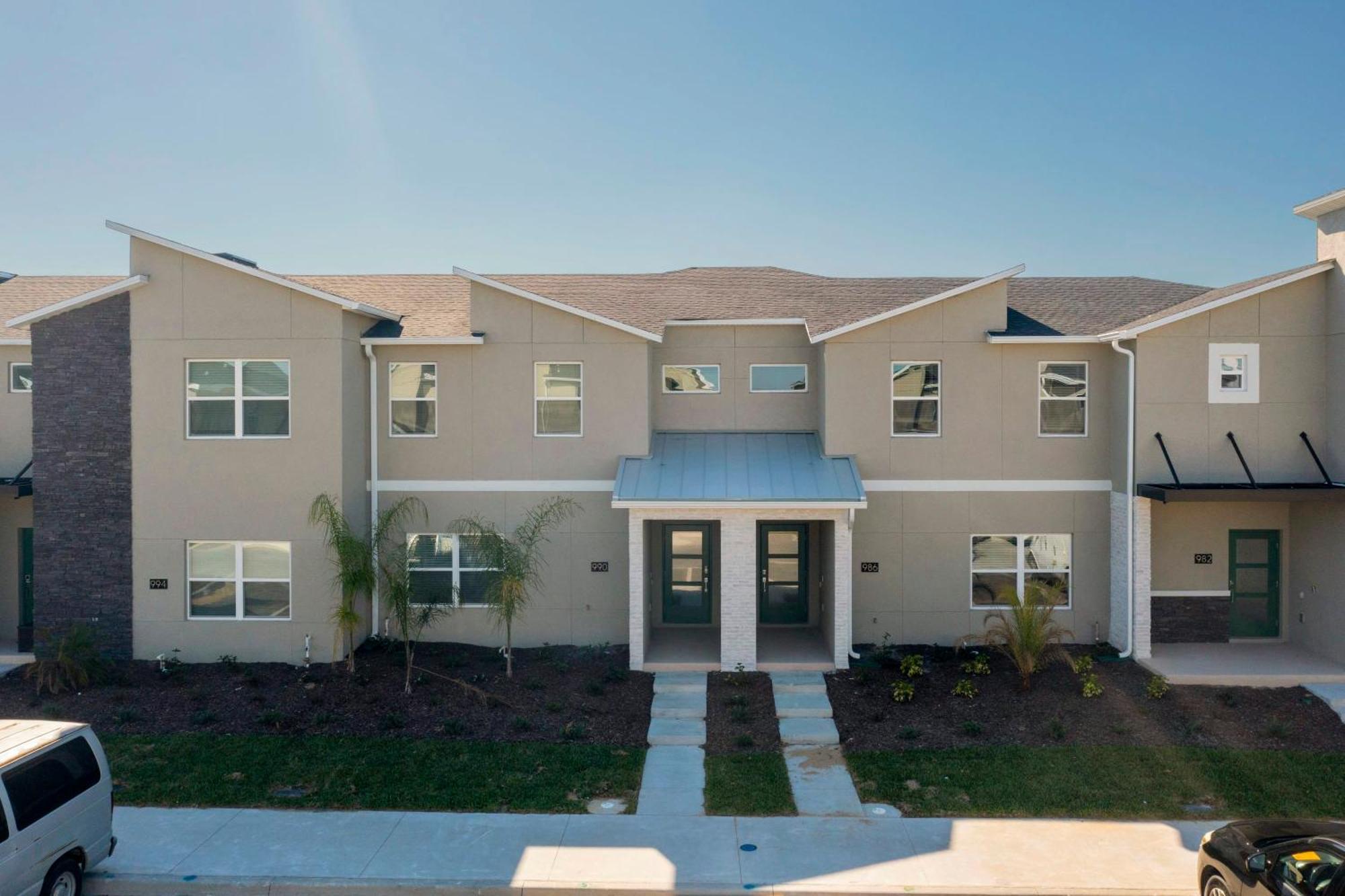 Stunning 4 Bd W/ Pool Close To @ Champions Gate 990 Kissimmee