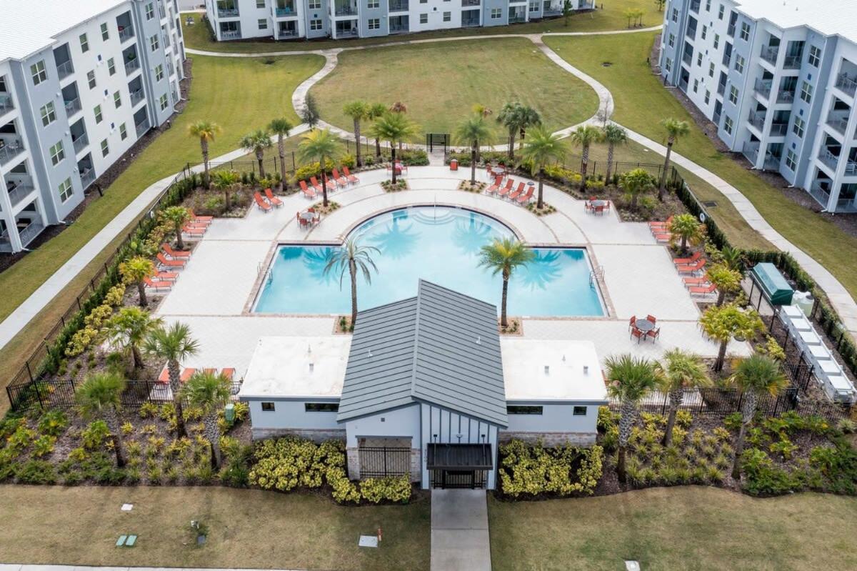 Gorgeous 4 Bd W/ Pool Close To @ Storey 2963 *