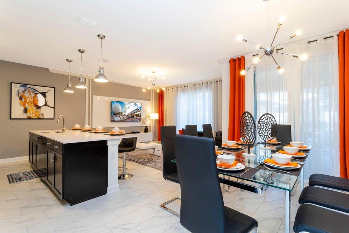 Gorgeous 4 Bd W/ Pool Close To @ Storey 2963 Holiday home
