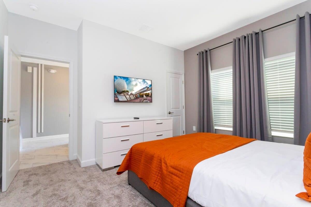 Gorgeous 4 Bd W/ Pool Close To @ Storey 2963 Holiday home *