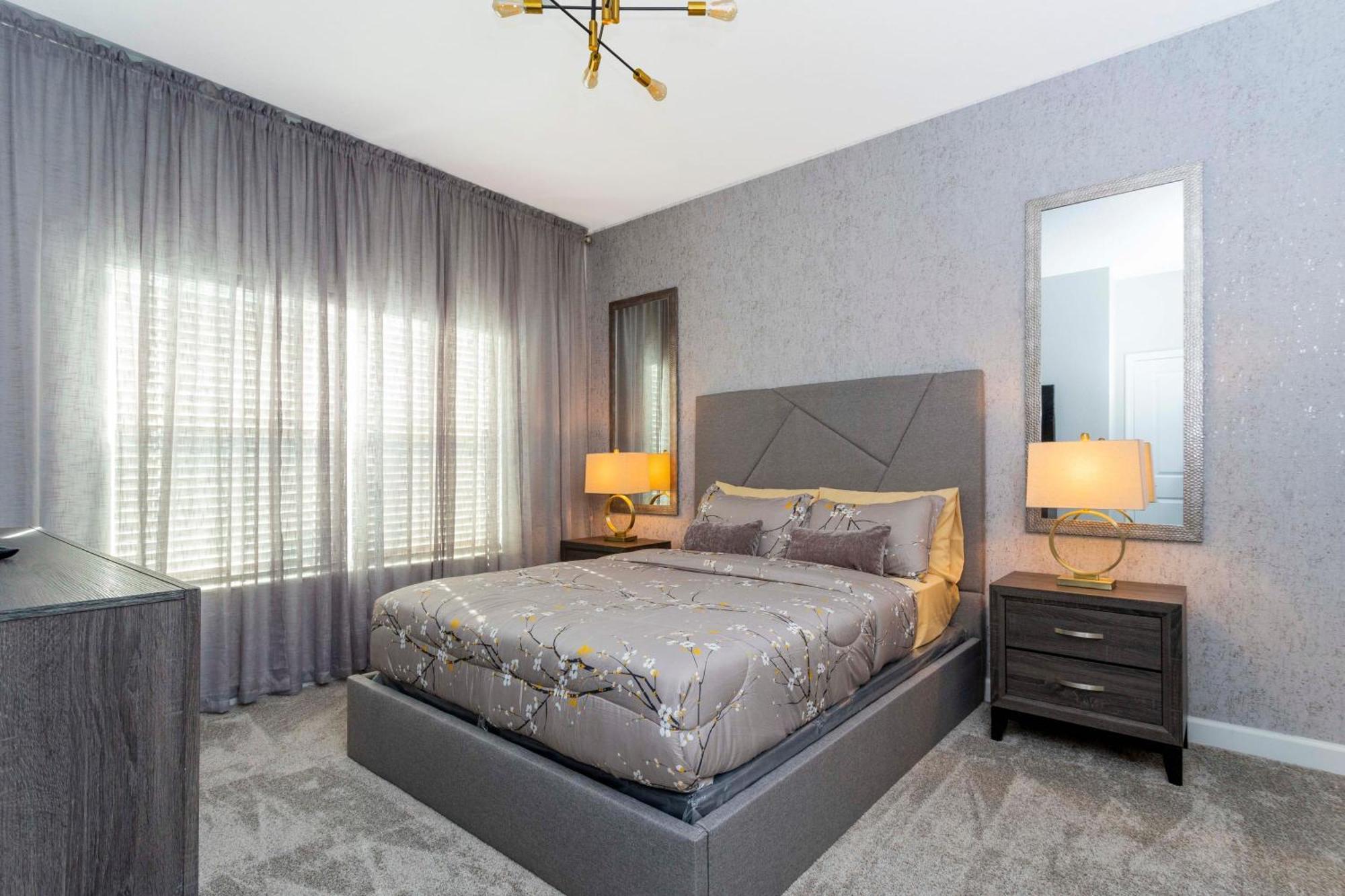 Gorgeous 4 Bd Close To W/ Pool @ Storey 4245 Holiday home *