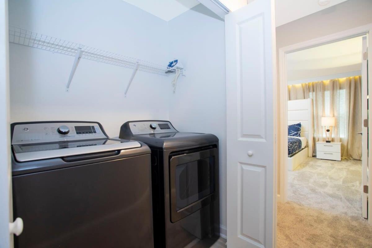 Gorgeous 4bd W/ Pool Close To @ Storey 4289 Kissimmee