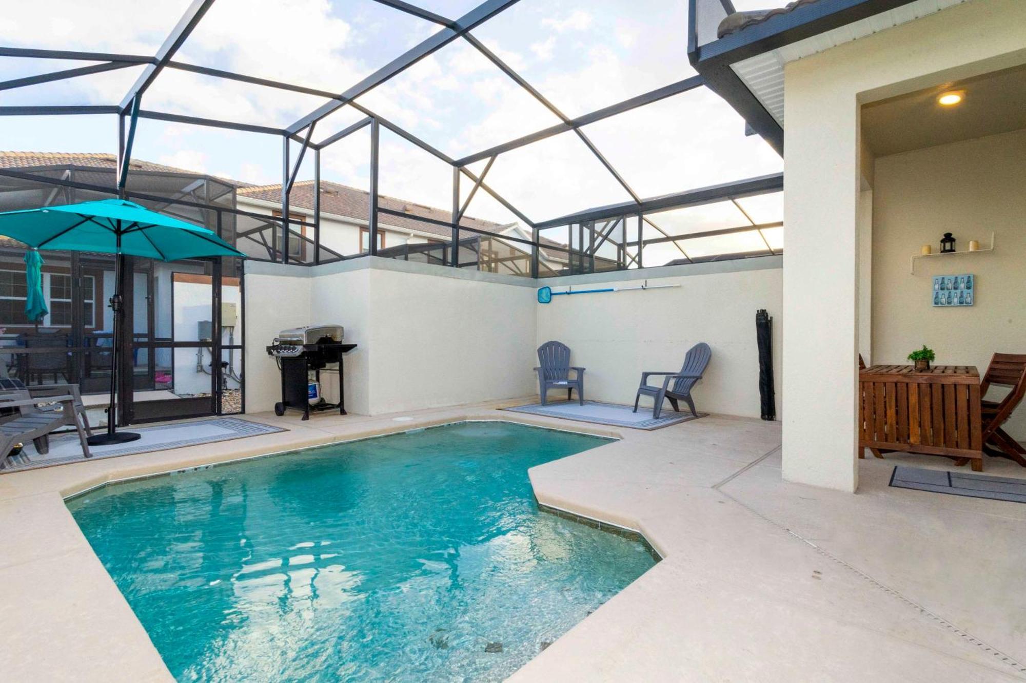 Magnificent 5bd W/ Pool Close To @storey 4800 Holiday home *