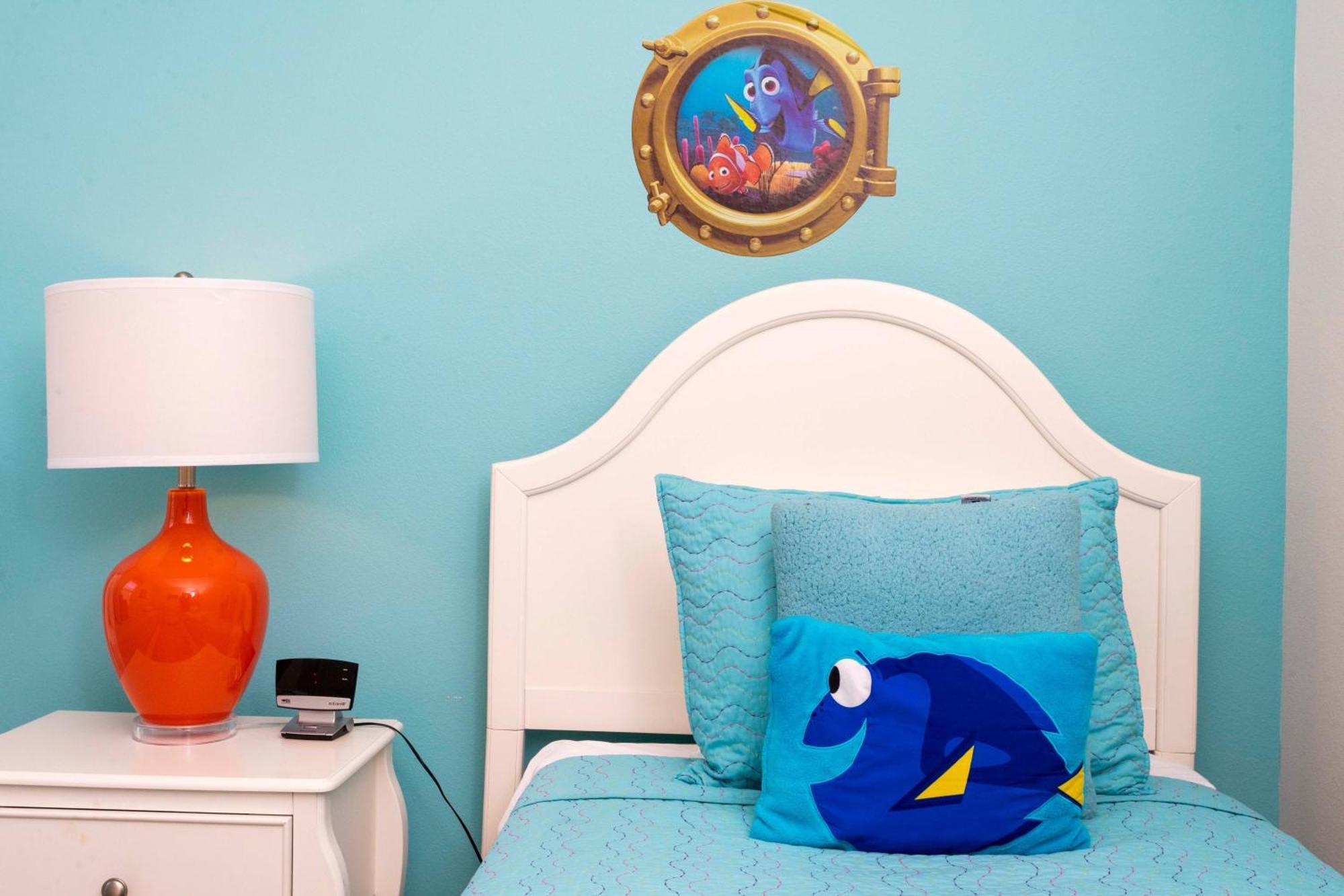 Marvelous 7 Bd W/ Pool Close To @ Solterra 6086 Holiday home Davenport