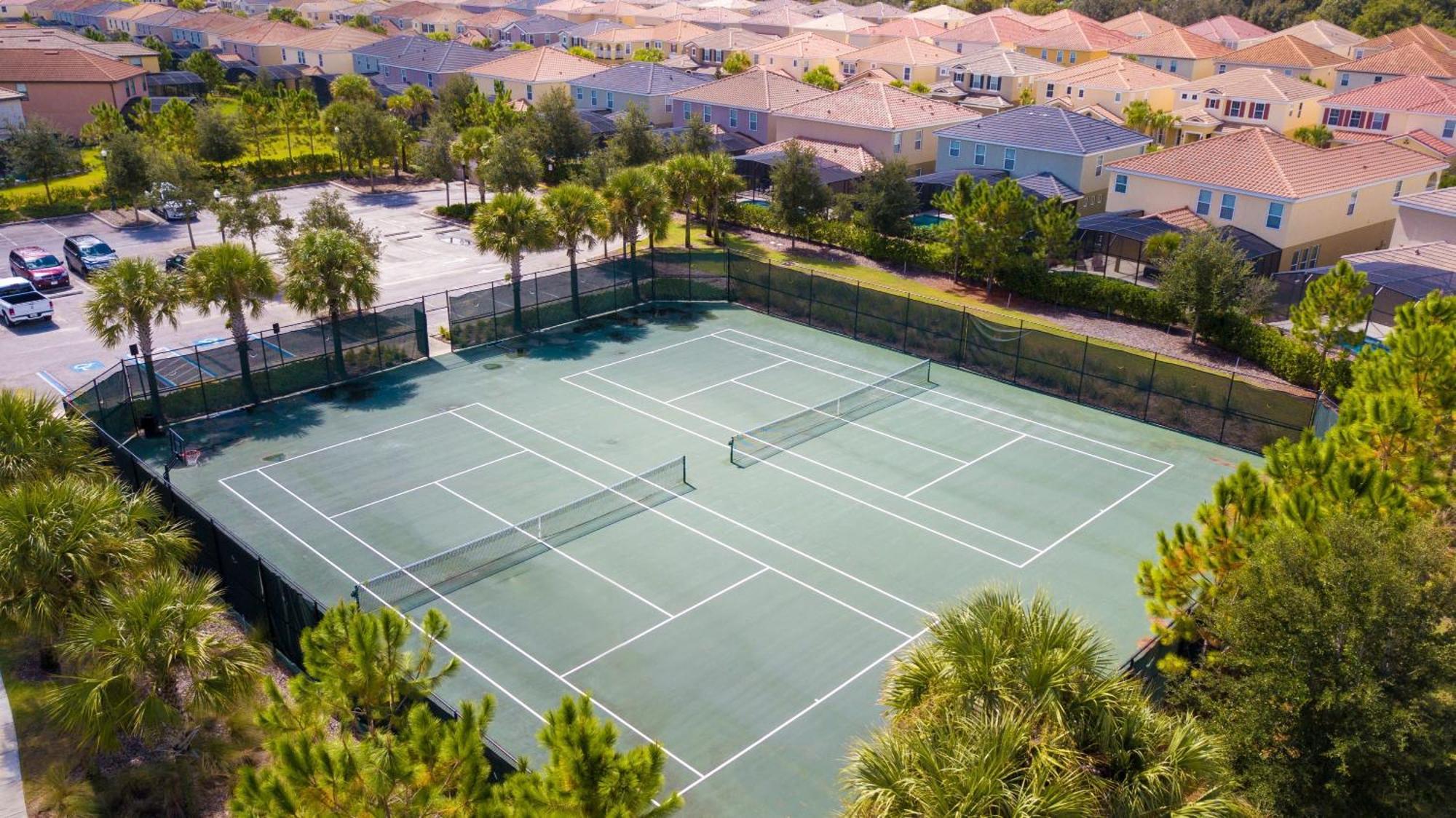 Marvelous 7 Bd W/ Pool Close To @ Solterra 6086 Davenport