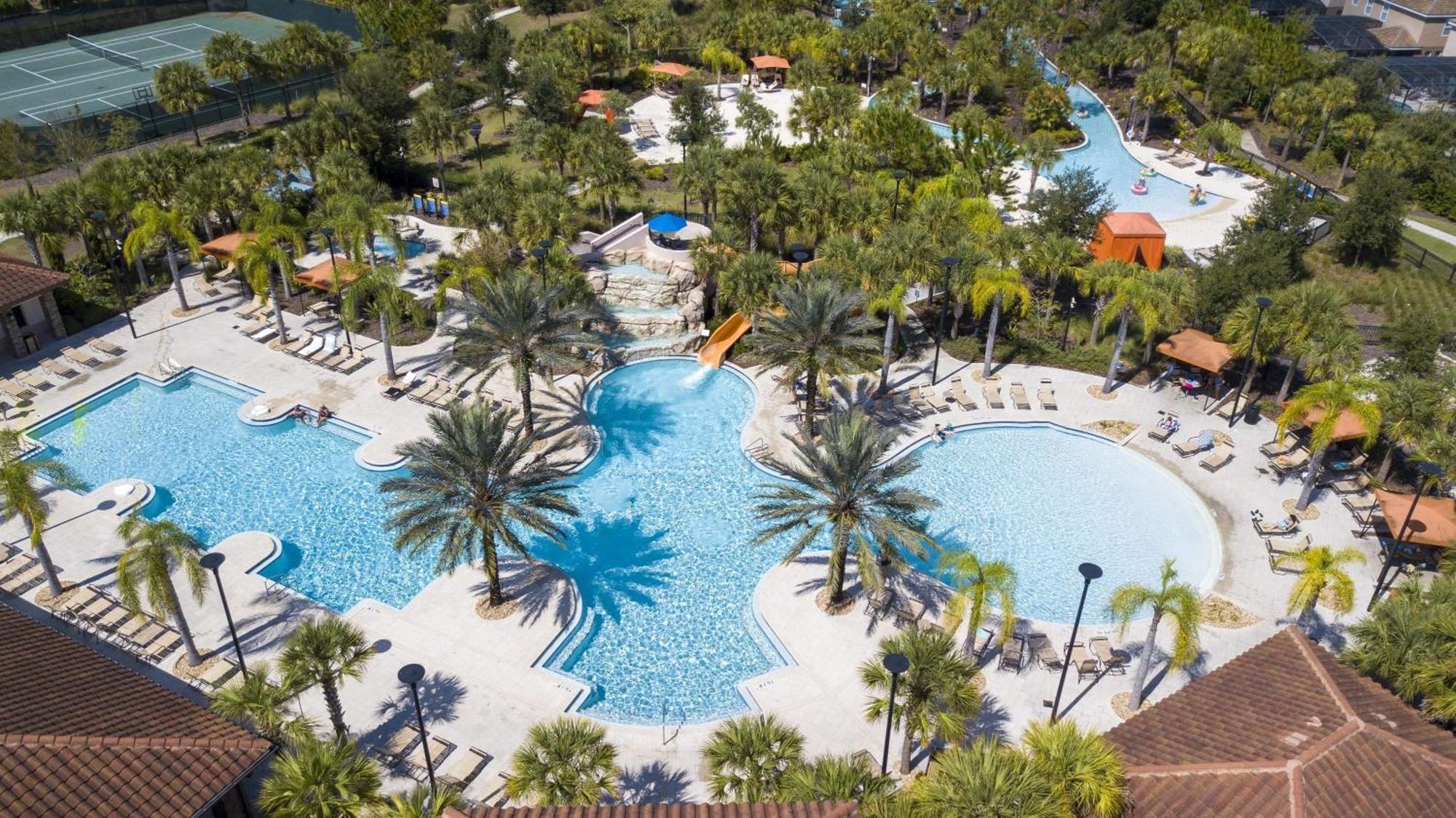 Marvelous 7 Bd W/ Pool Close To @ Solterra 6086 *