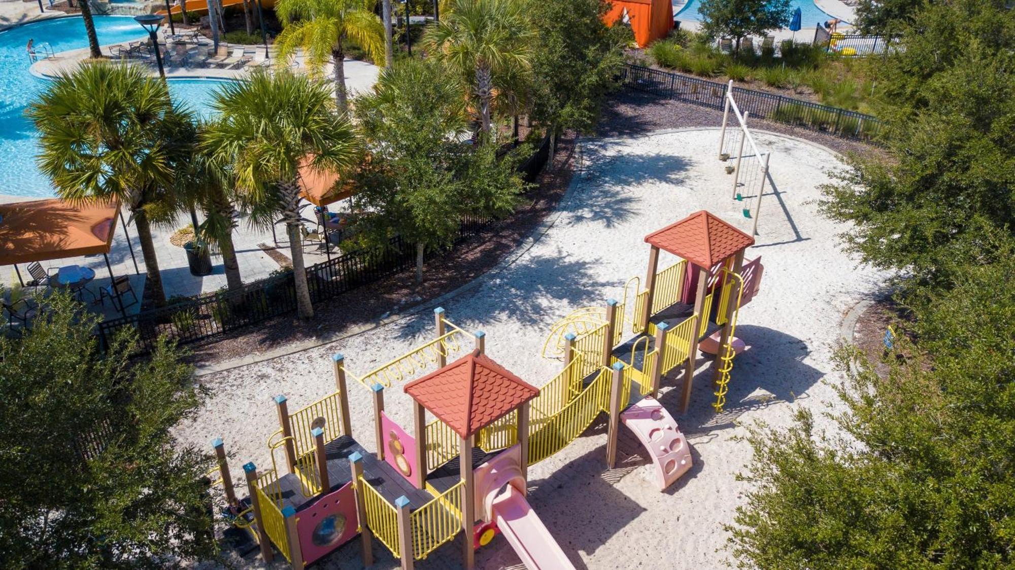 Marvelous 7 Bd W/ Pool Close To @ Solterra 6086 Holiday home