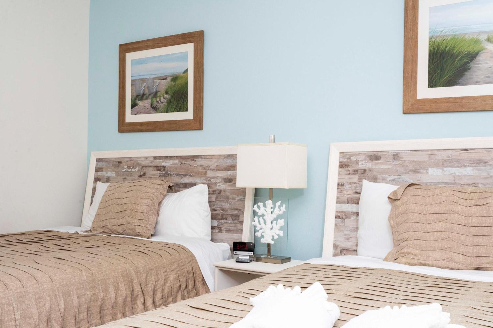 Holiday home Marvelous 7 Bd W/ Pool Close To @ Solterra 6086 Davenport