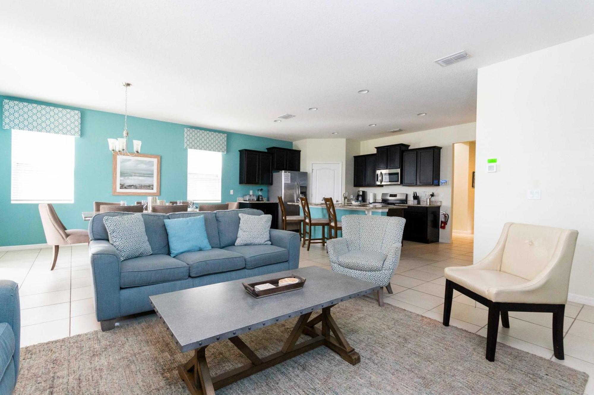 Marvelous 7 Bd W/ Pool Close To @ Solterra 6086 Holiday home *