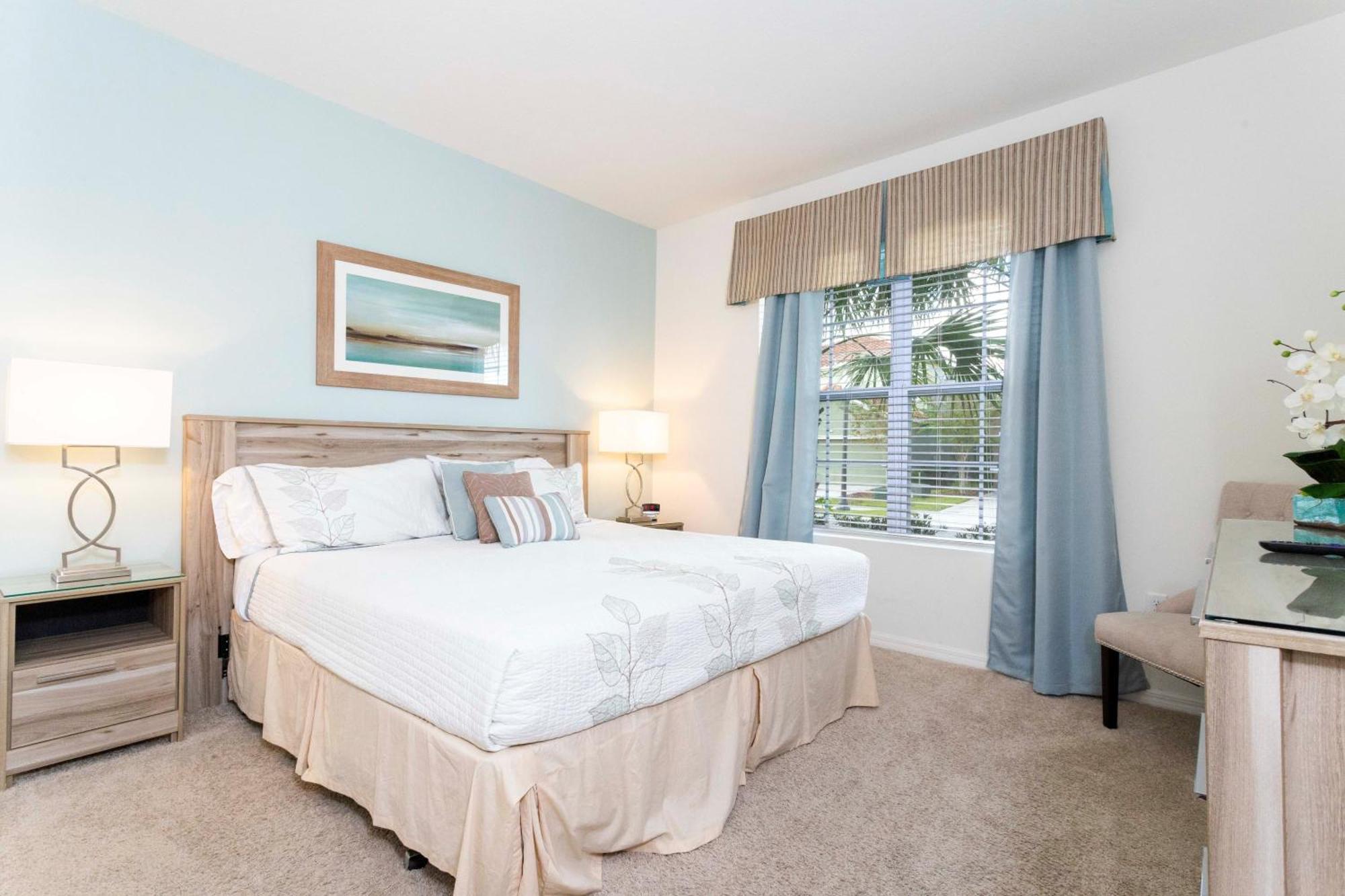 Holiday home Marvelous 7 Bd W/ Pool Close To @ Solterra 6086