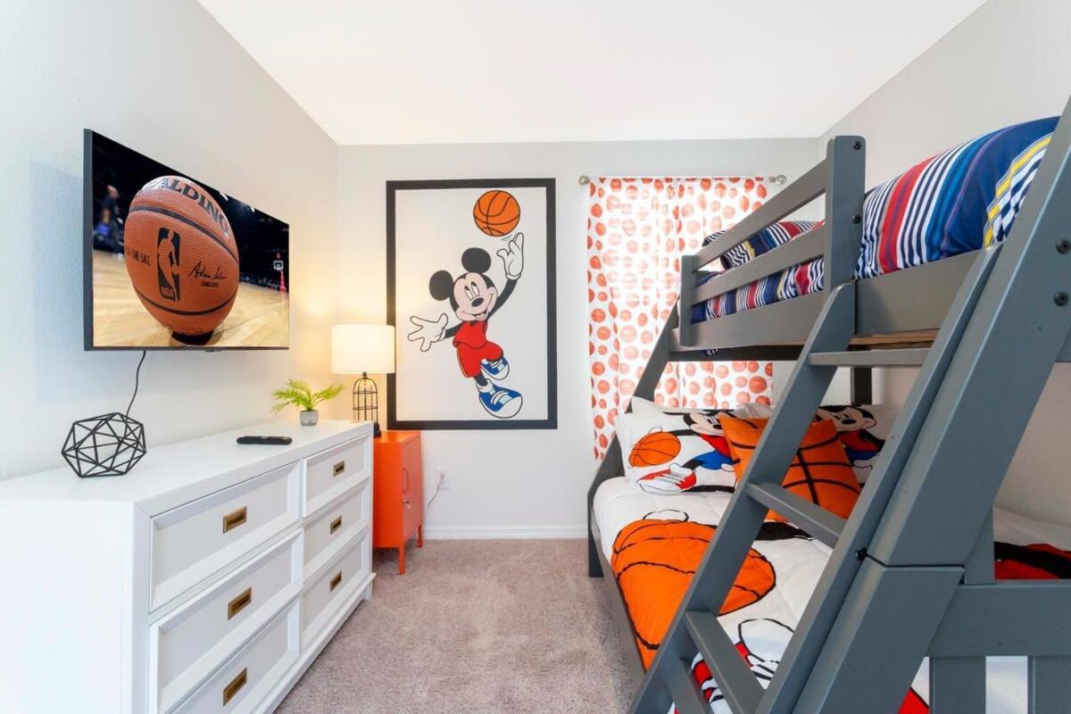 Cozy 3 Bd Close To @ Enclaves At Festival 808