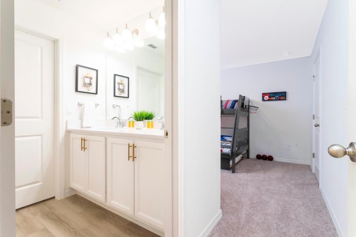 Holiday home Cozy 3 Bd Close To @ Enclaves At Festival 808 Davenport