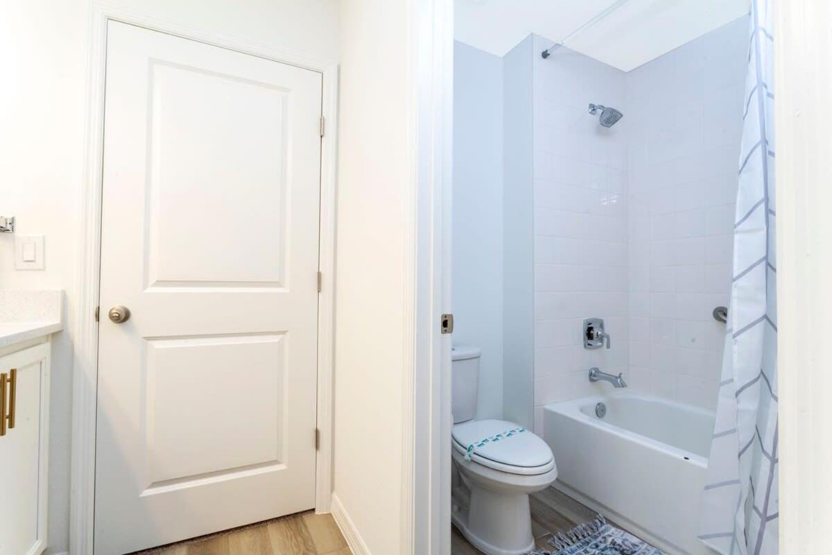 Cozy 3 Bd Close To @ Enclaves At Festival 808 Davenport