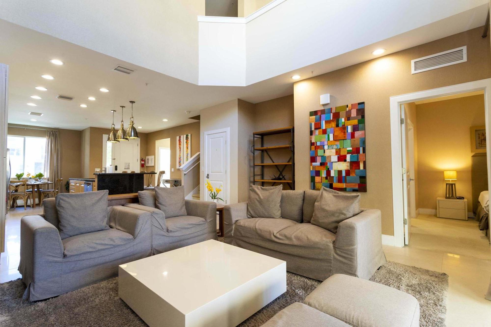 Gorgeous 4 Bd Close To @ Magic Village 3114 Holiday home *