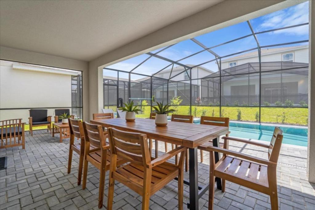 Holiday home 10 Bedrooms- 8 Bathrooms- Windsor Cay 16392 Sk Orlando