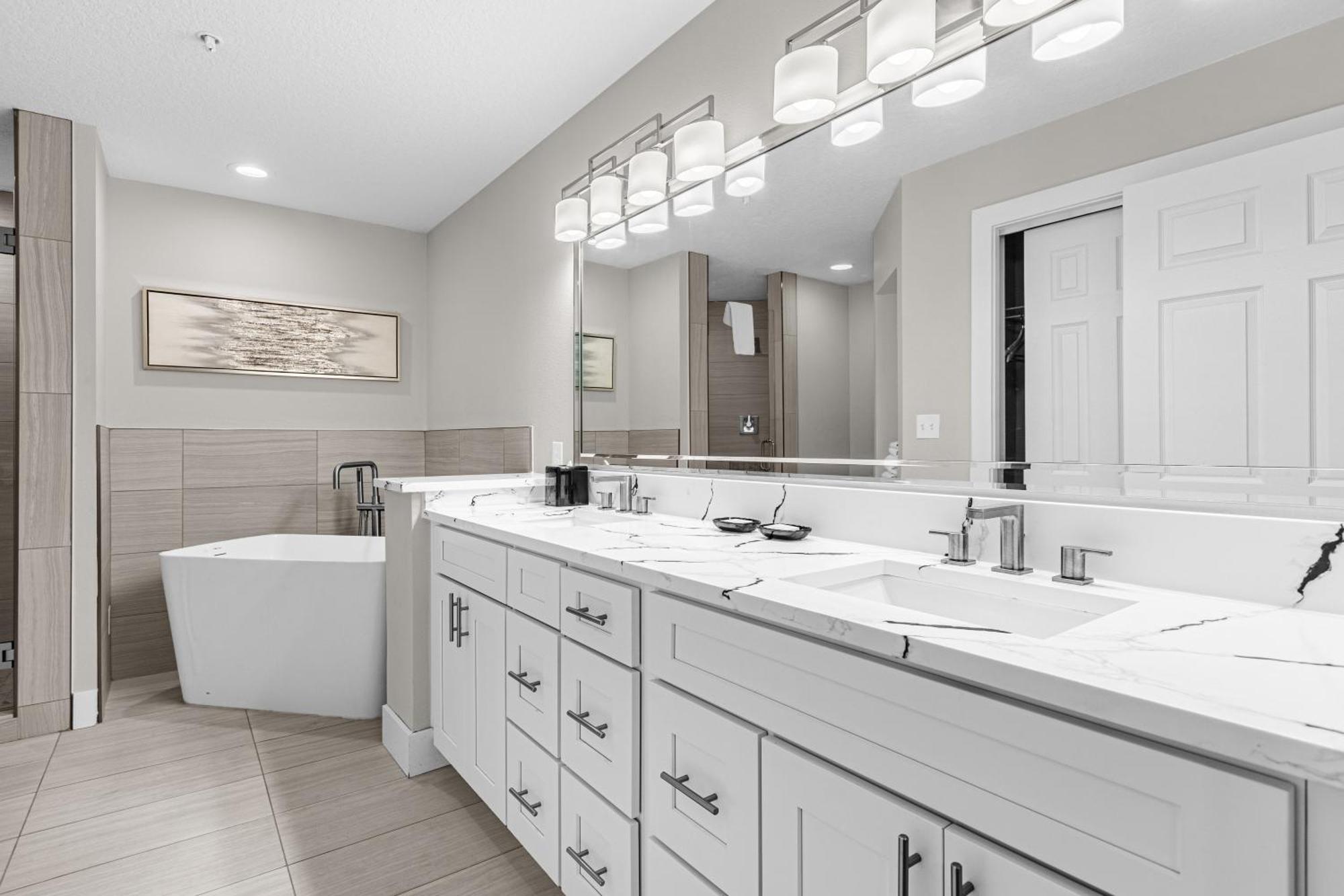 3 Bedroom Family Friendly At Worldquest Near 2727