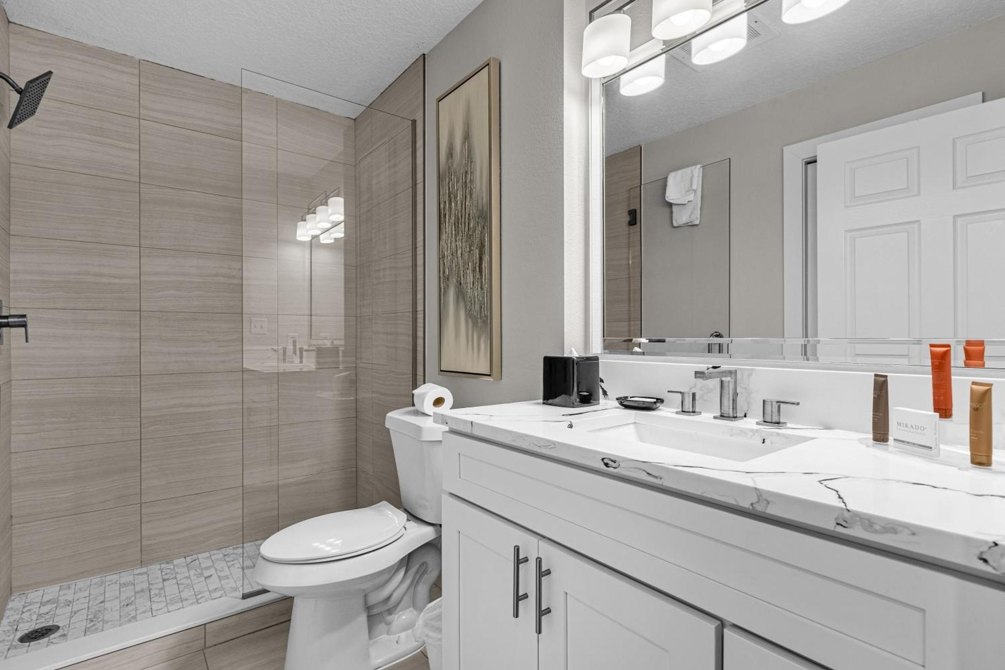 3 Bedroom Family Friendly At Worldquest Near 2727