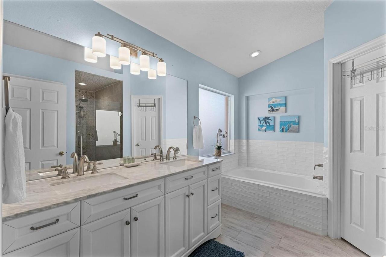 Ultimate Family With Incredible Sunset Views, 4 Miles From Disney! * Kissimmee
