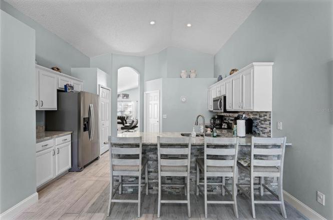 Ultimate Family With Incredible Sunset Views, 4 Miles From Disney! Kissimmee