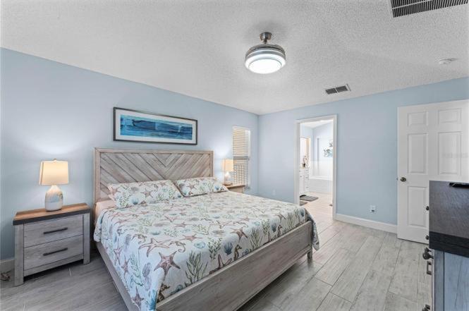 Ultimate Family With Incredible Sunset Views, 4 Miles From Disney!