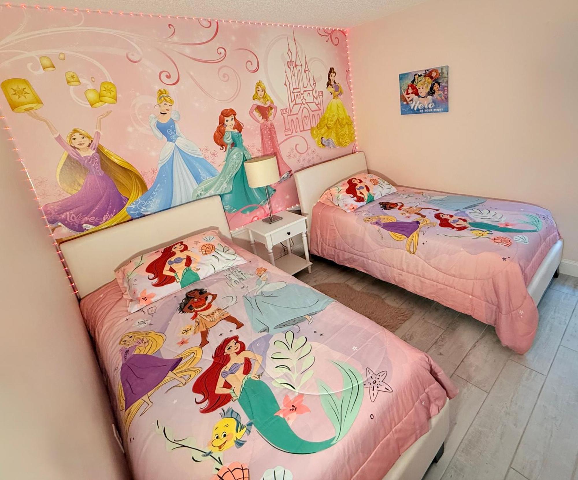 Ultimate Family With Incredible Sunset Views, 4 Miles From Disney! *