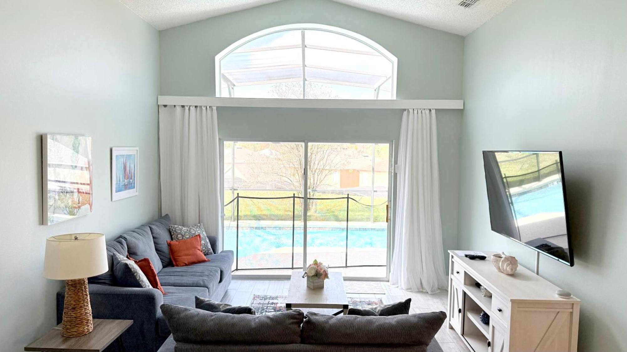 Ultimate Family With Incredible Sunset Views, 4 Miles From Disney! Holiday home *