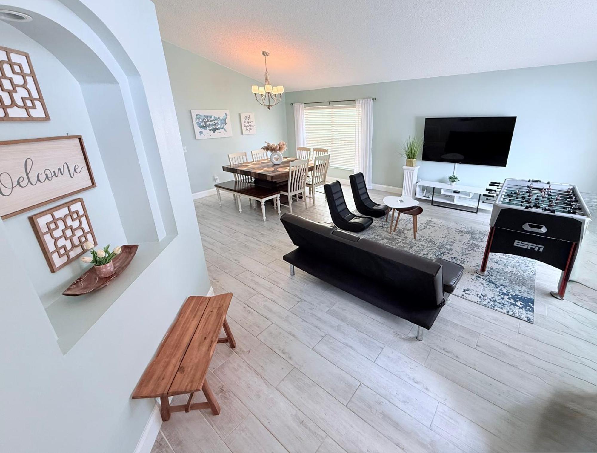 Holiday home Ultimate Family With Incredible Sunset Views, 4 Miles From Disney! *