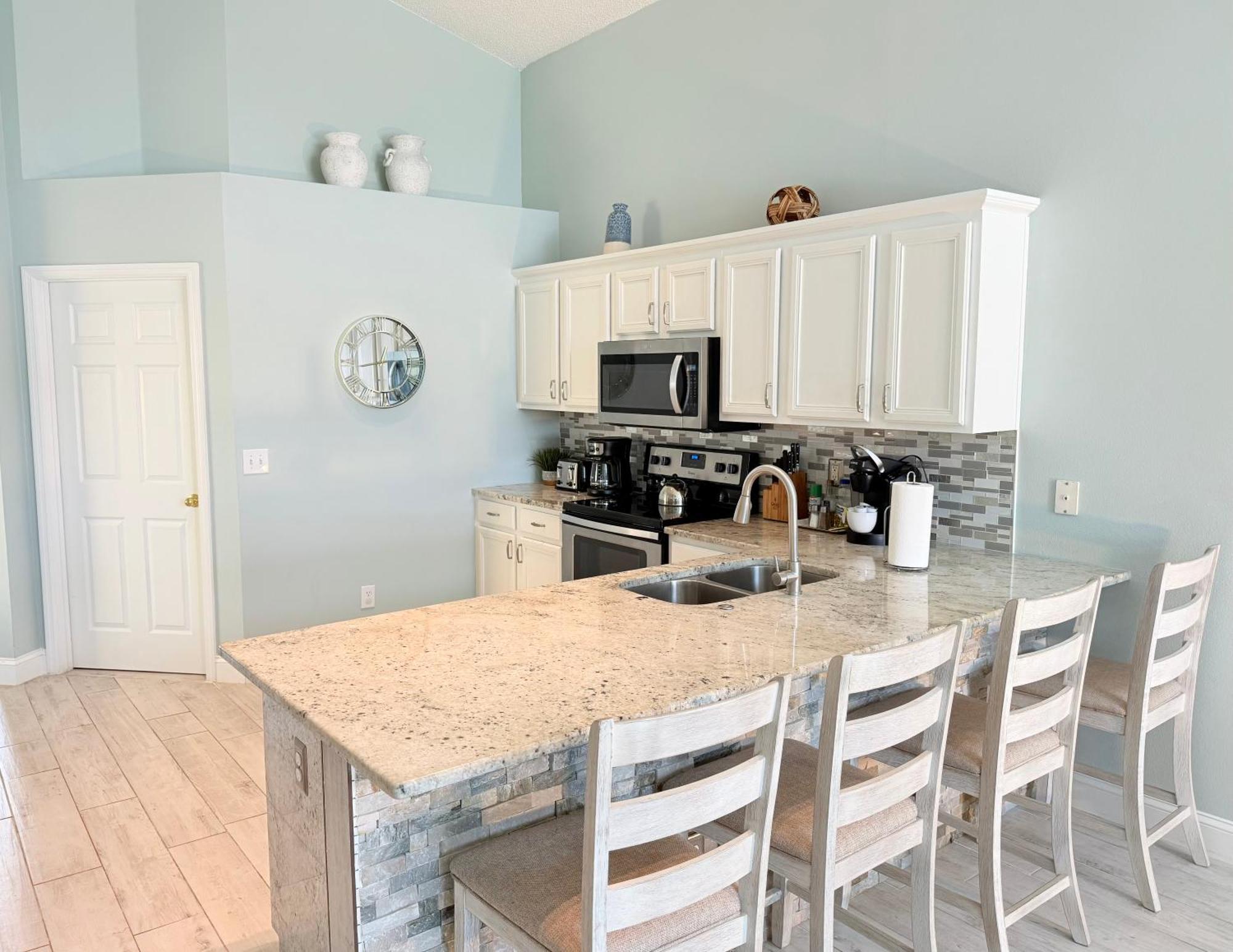 Holiday home Ultimate Family With Incredible Sunset Views, 4 Miles From Disney!
