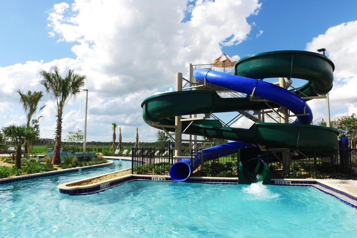 Stunning Game & Pool Jacuzzi Storey 2799 Holiday home *