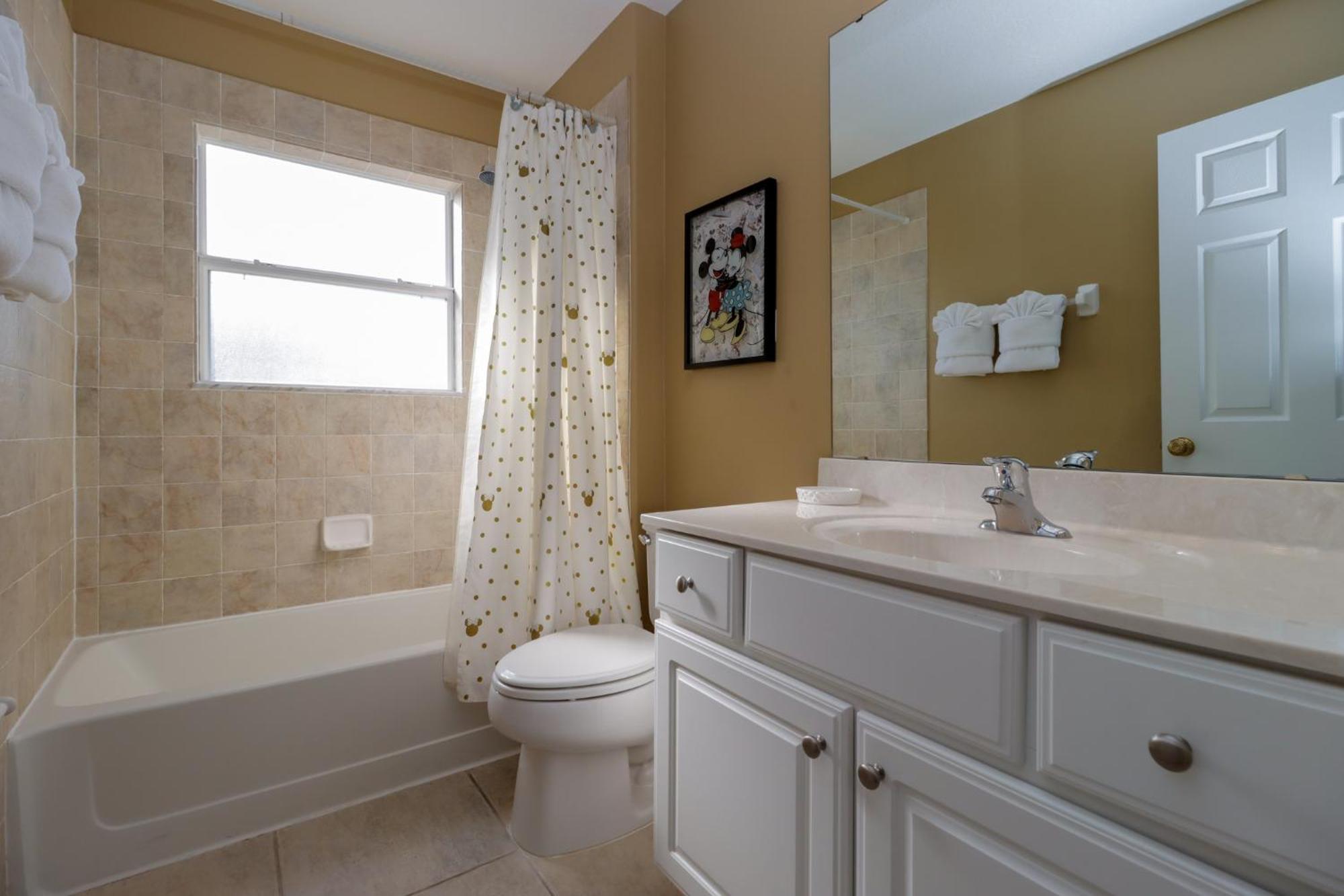 Spacious Emerald Island With Pool And Amenities Near *