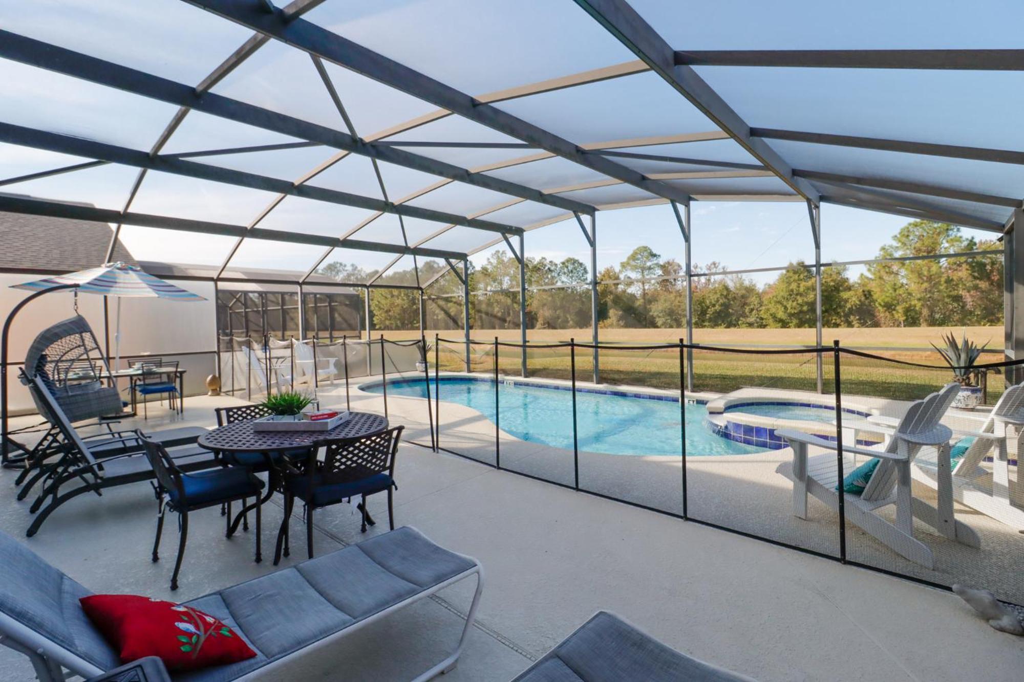 Spacious Emerald Island With Pool And Amenities Near Holiday home *