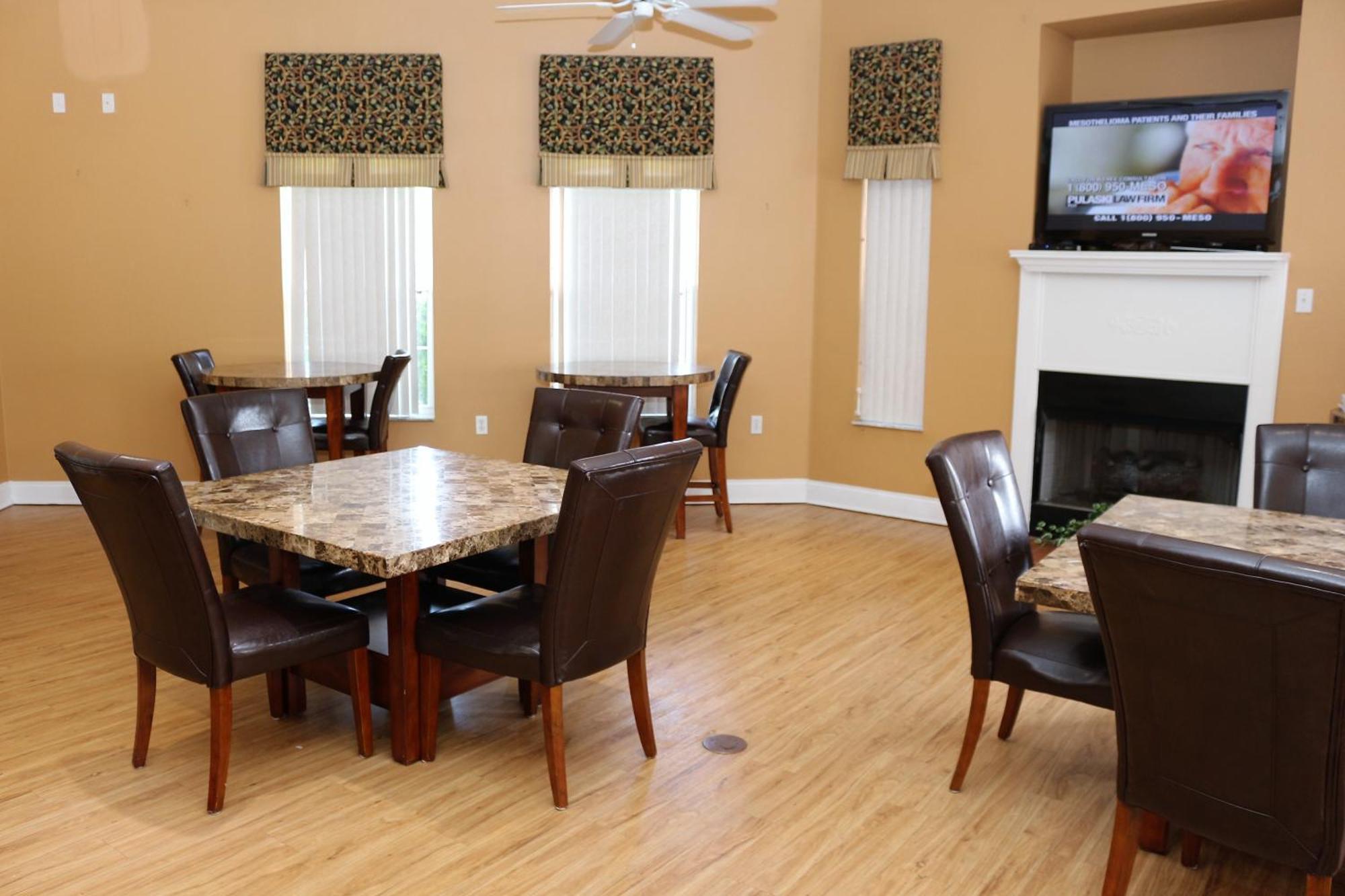 Luxury Emerald Island With Stunning Pool Deck And View Near Kissimmee
