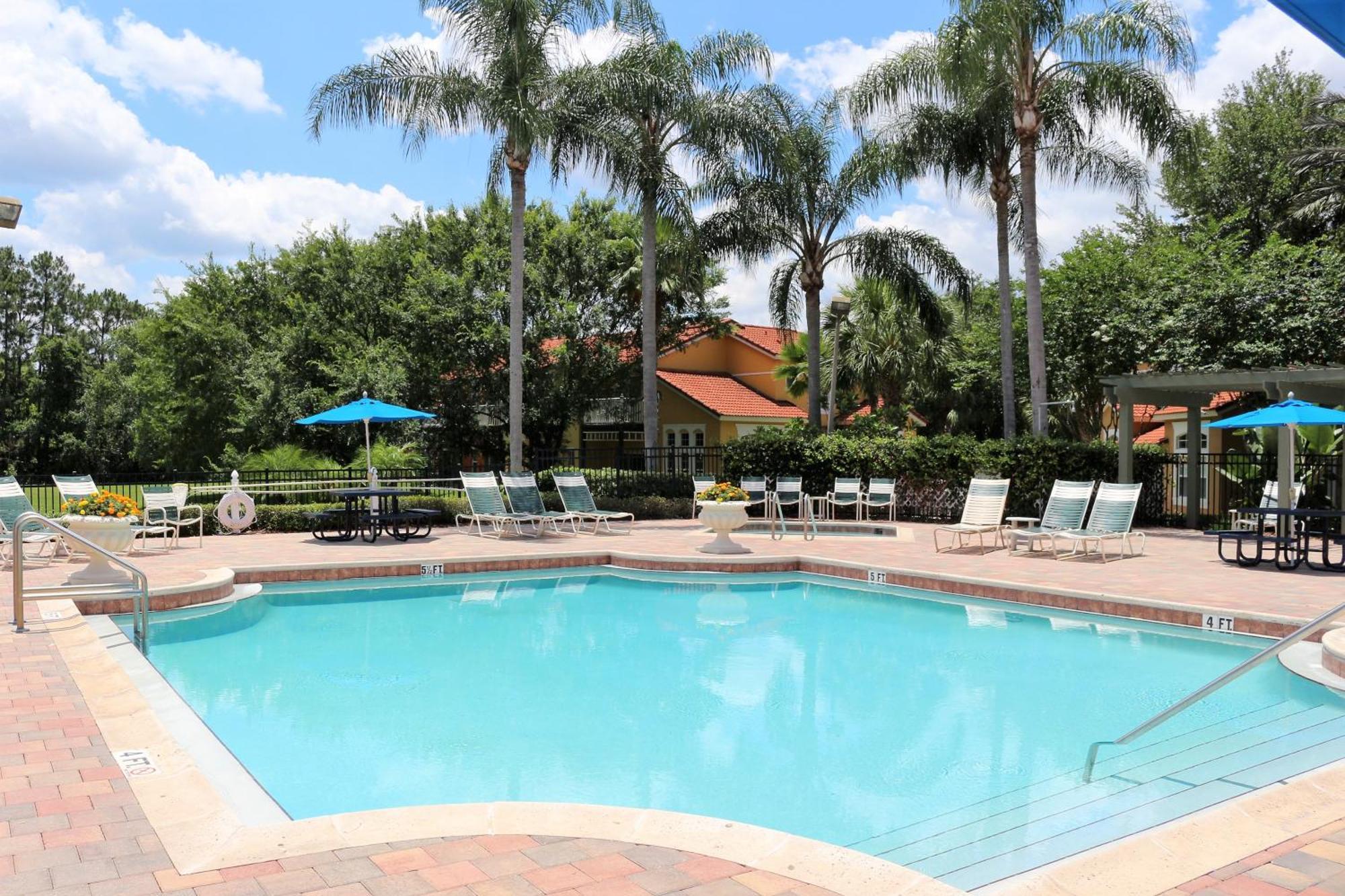Luxury Emerald Island With Stunning Pool Deck And View Near Kissimmee