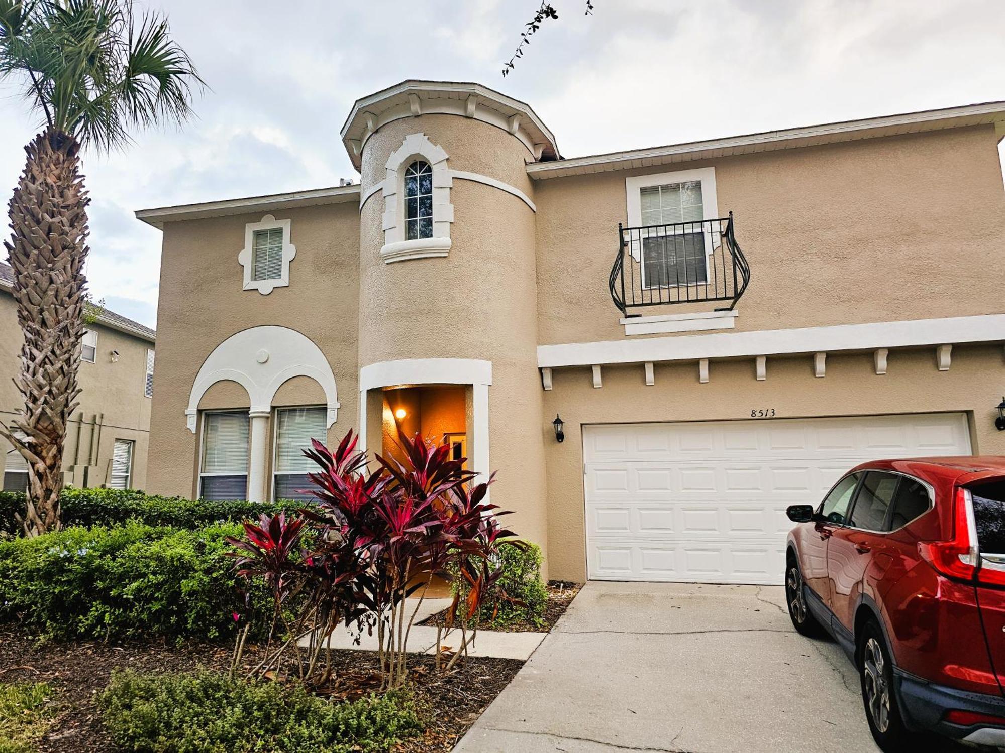 Luxury Emerald Island With Stunning Pool Deck And View Near *