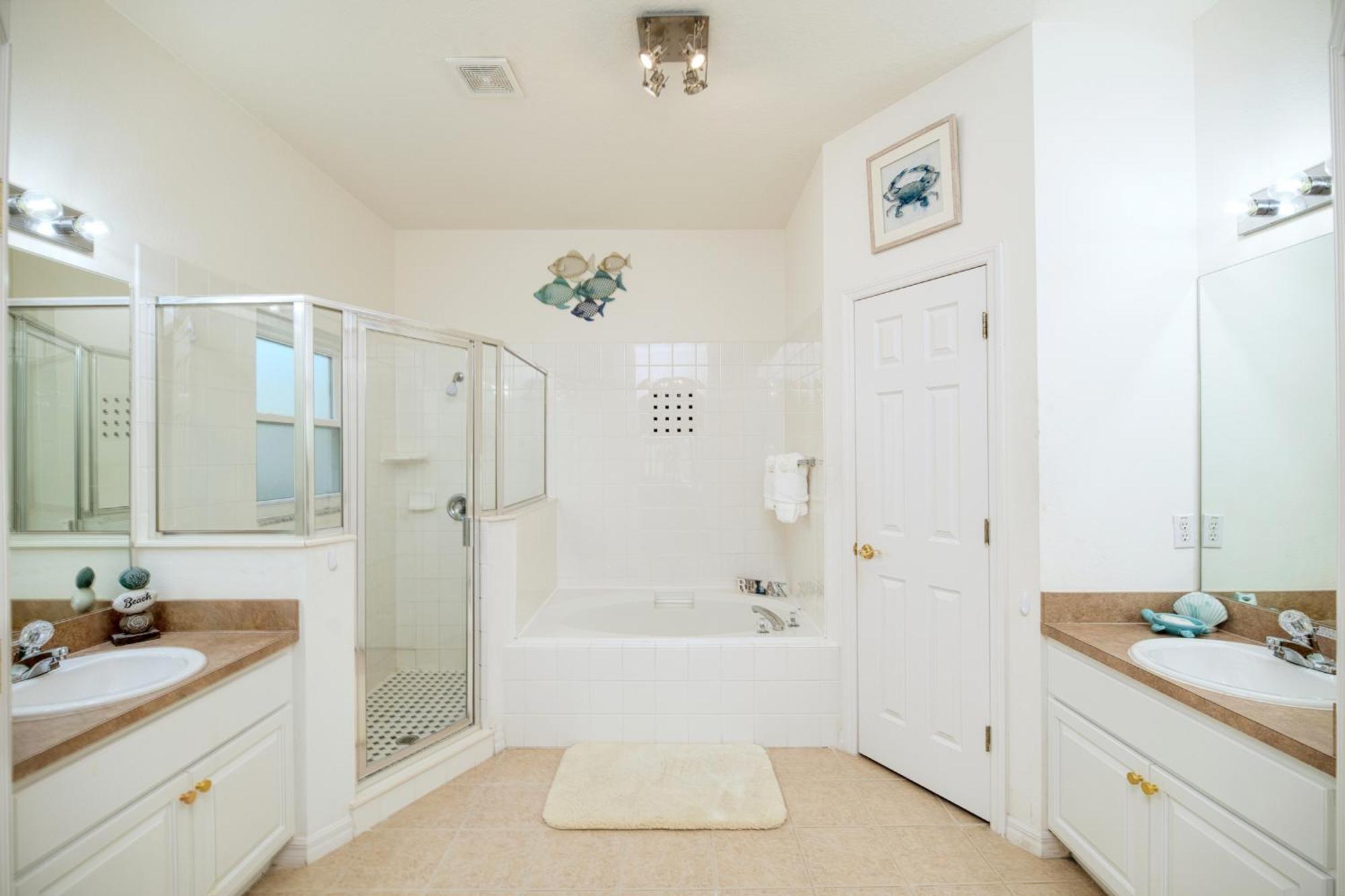 Holiday home Family Vacation With Large South-west Private Pool And Games *