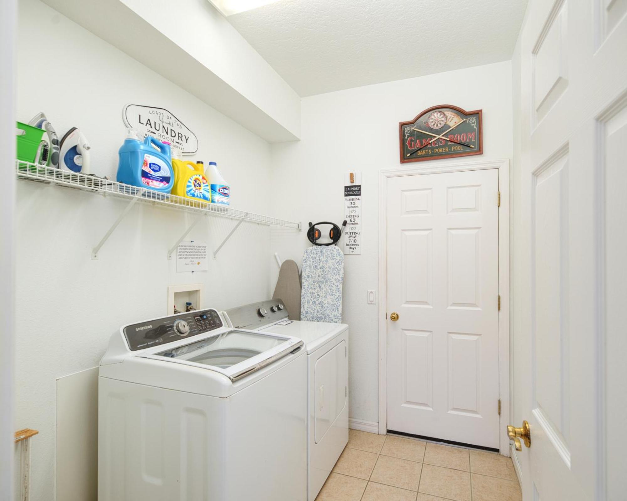 Holiday home Family Vacation With Large South-west Private Pool And Games Davenport