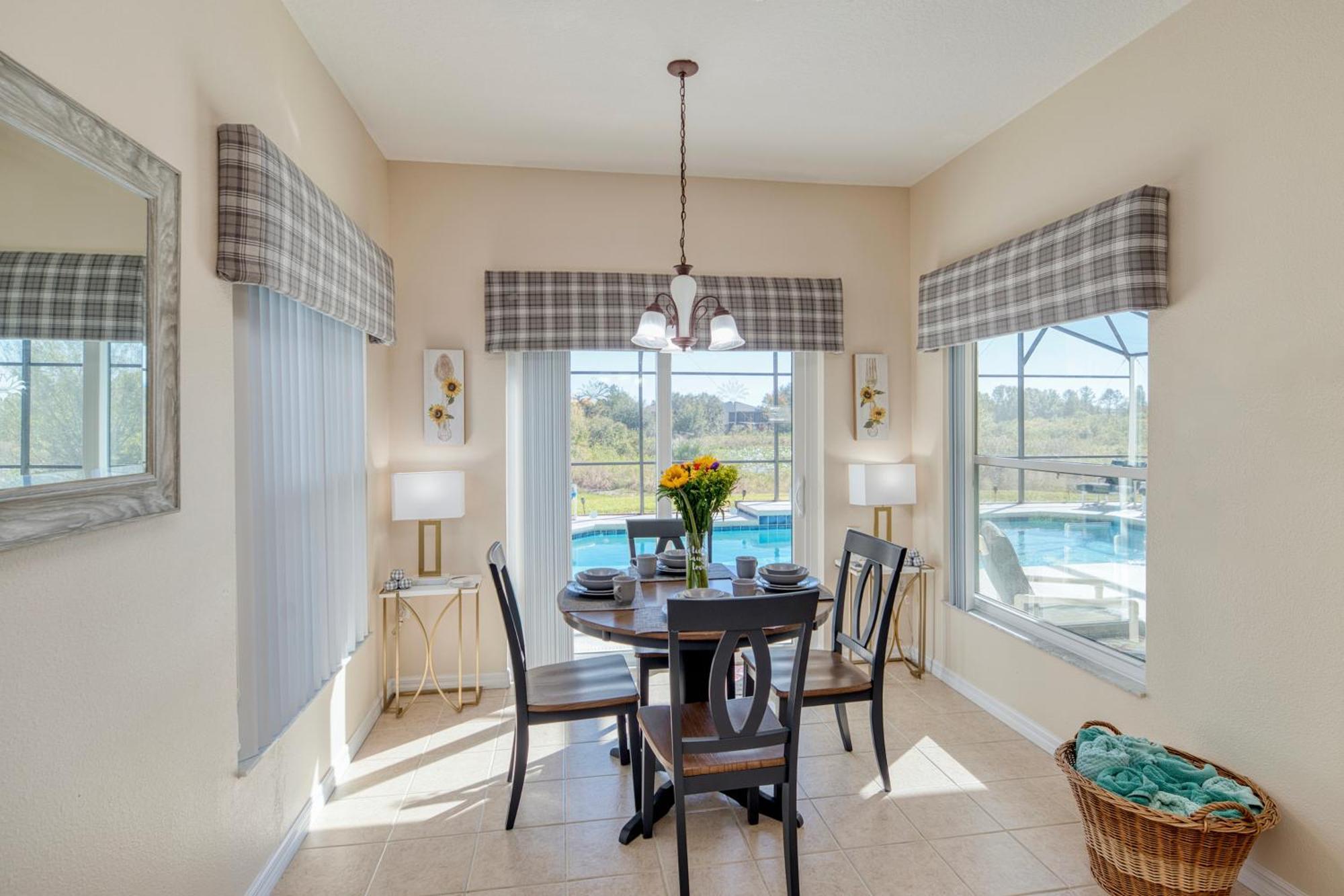 Family Vacation With Large South-west Private Pool And Games *