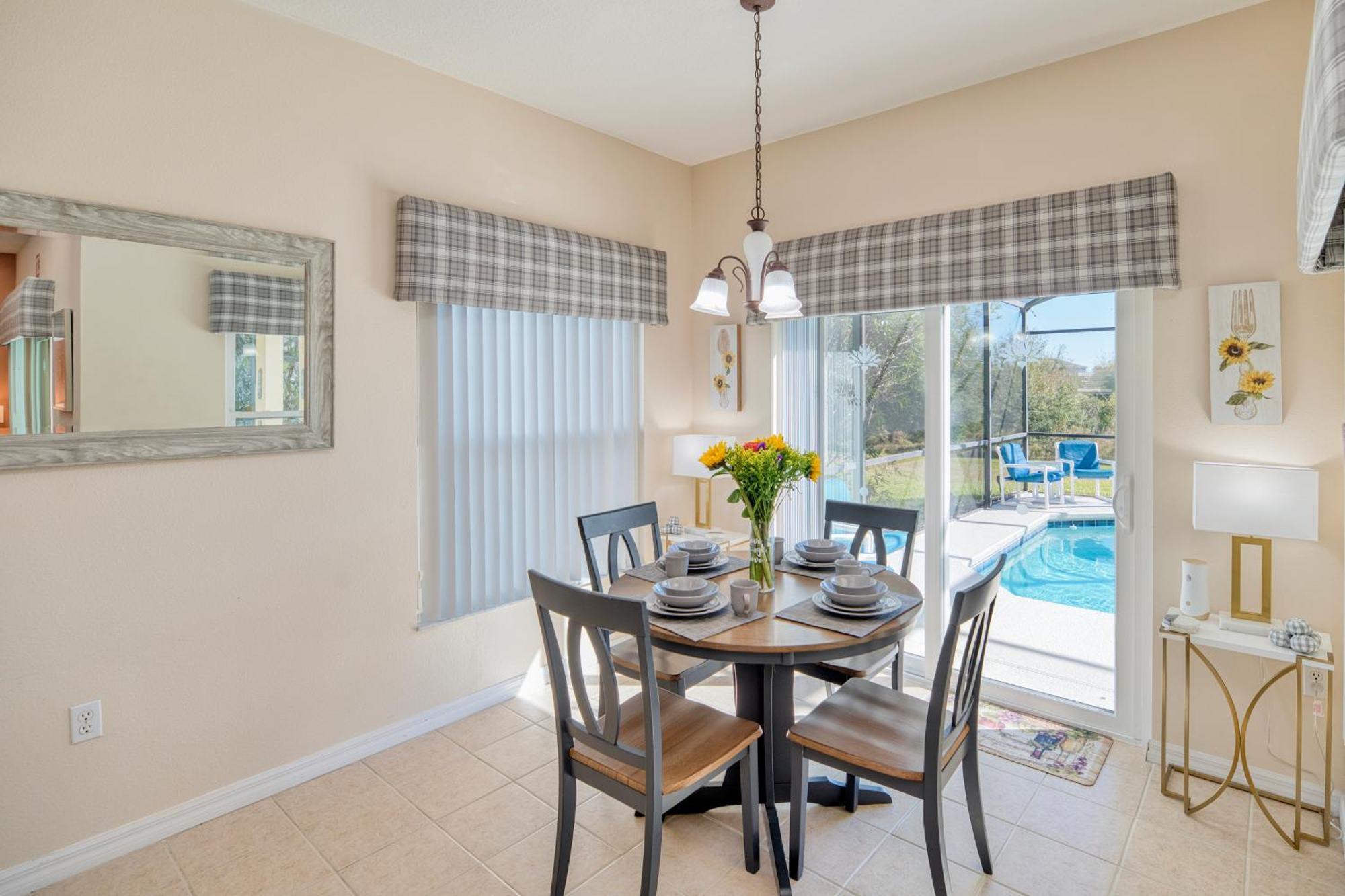 Family Vacation With Large South-west Private Pool And Games Davenport