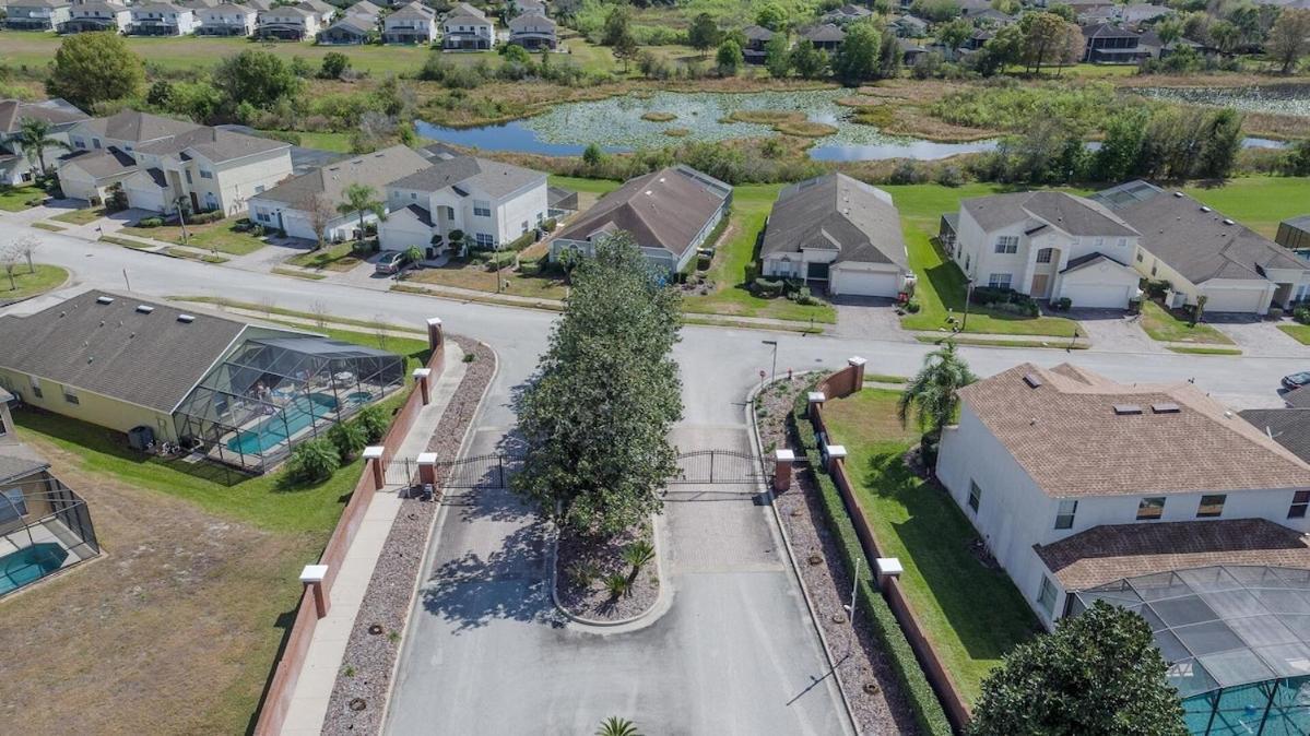 Family Vacation With Large South-west Private Pool And Games Holiday home
