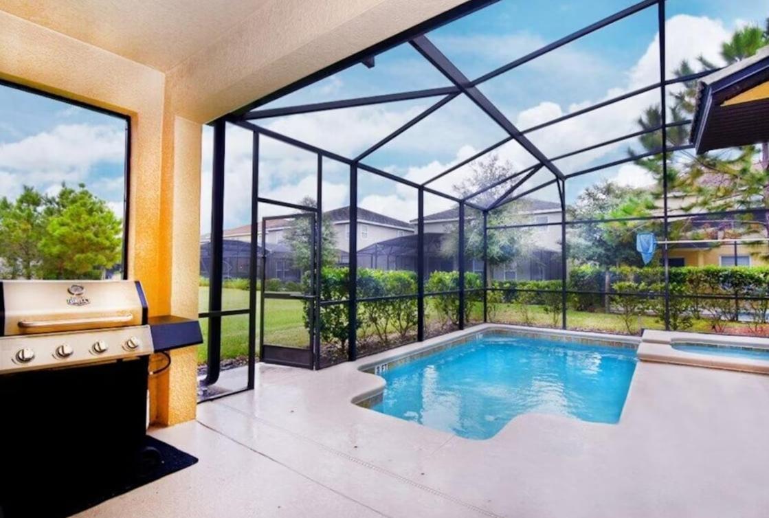 Solterra Vacation Sleeping 16 With Private Pool And Davenport